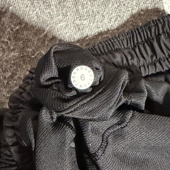 Lululemon Hotty Hot High-Rise Lined Short 2.5” (Black) - Picture 6 of 6